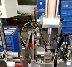 東莞氣液增壓缸3噸-某自動壓裝設(shè)備廠家 東莞氣液增壓缸3噸-某自動壓裝設(shè)備廠家