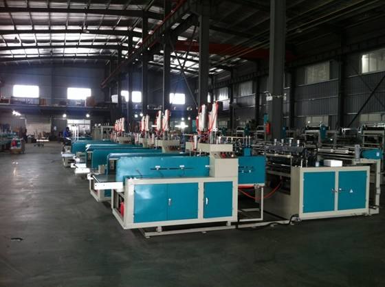 標(biāo)準(zhǔn)型氣液增壓缸在全自動(dòng)制袋機(jī)上的應(yīng)用場(chǎng)景圖 標(biāo)準(zhǔn)型氣液增壓缸在全自動(dòng)制袋機(jī)上的應(yīng)用場(chǎng)景圖