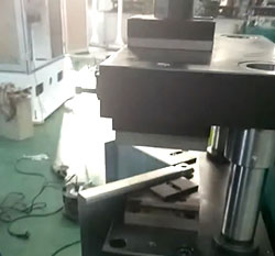 昆山增壓缸5噸-某鈑金加工鉚接壓鉚設(shè)備廠家 昆山增壓缸5噸-某鈑金加工鉚接壓鉚設(shè)備廠家