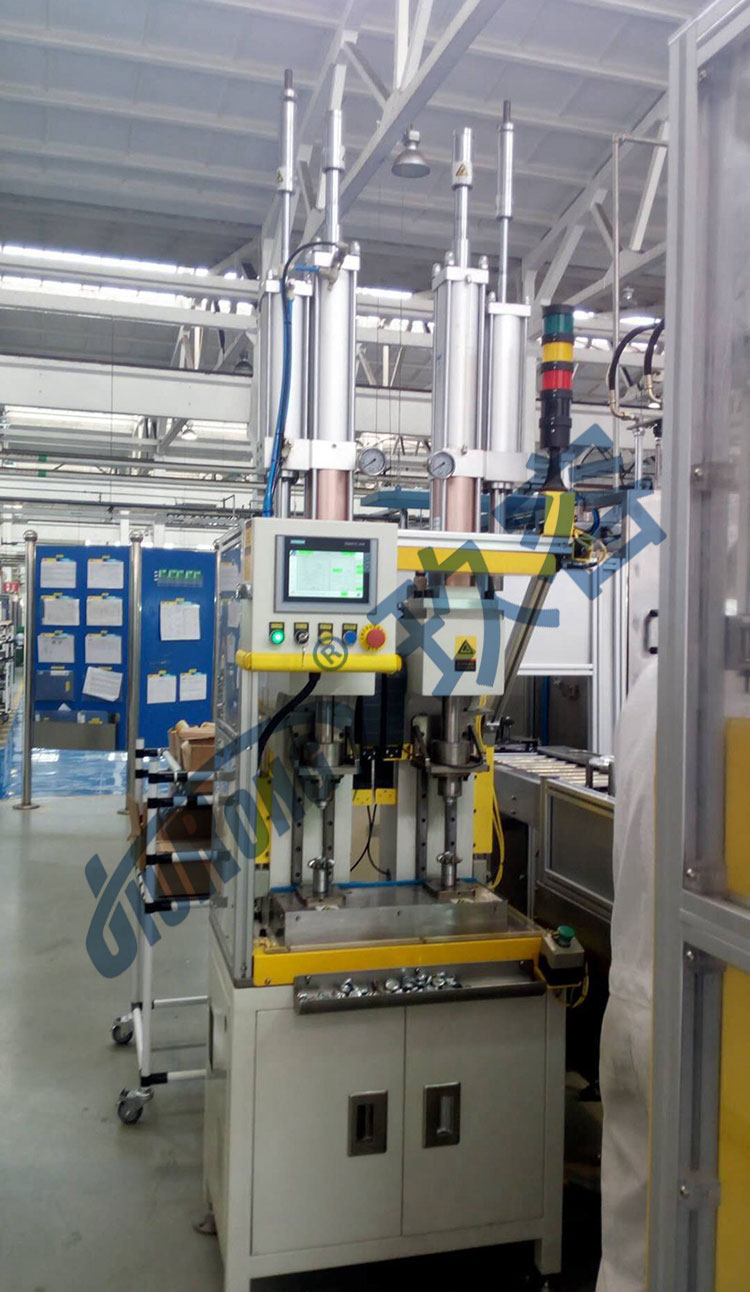 玖容總行程及力行程可調(diào)氣液增壓缸在客戶壓力機(jī)產(chǎn)品上的應(yīng)用 玖容總行程及力行程可調(diào)氣液增壓缸在客戶壓力機(jī)產(chǎn)品上的應(yīng)用