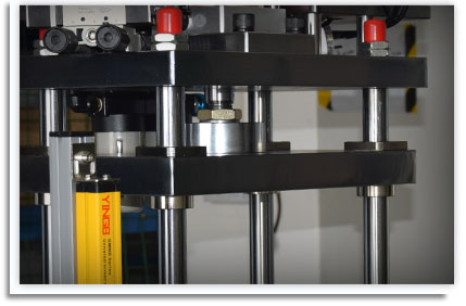 抗轉(zhuǎn)動(dòng)的導(dǎo)向桿 抗轉(zhuǎn)動(dòng)的導(dǎo)向桿